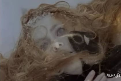 El caso de Jean Hilliard se hizo famoso en todos los Estados Unidos y llegó a filmarse para la serie de sucesos paranormales Misterios sin resolver, conducida por el mítico Robert Stack