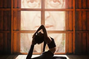 Nació en Bariloche, a los 18 viajó a Buenos Aires, terminó en Dinamarca y relata su traumática experiencia con el gurú de yoga buscado por Interpol