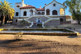 La misteriosa historia detrás del castillo del 1800 ubicado a pocos metros del Uritorco