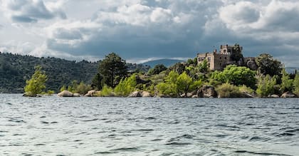 El castillo se encuentra a la venta en idealista por 2,95 millones de euros, precio que cuenta con una rebaja aproximada de 1,05 millones de euros