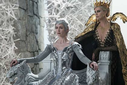 El cazador y la reina del hielo