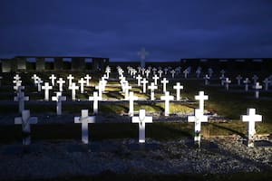 Malvinas: partió una misión en busca de un soldado aún desaparecido