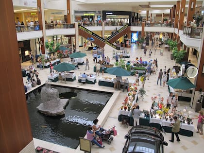 El centro comercial Aventura Mall en Miami, Florida, ofrece más de 300 tiendas