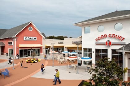 El centro comercial está diseñado como un complejo al aire libre