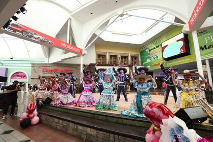 El centro comercial ofrece espectáculos y diferentes propuestas de entretenimiento para la comunidad latina en Texas