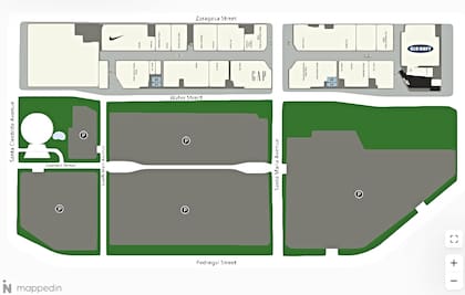 El centro de atención de la CBP se localiza dentro del centro comercial frente al local de Old Navy