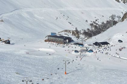 El centro de esquí La Hoya, ubicado cerca de Esquel, en Chubut es uno de los que se inauguró hace más tiempo en la Argentina, en 1974