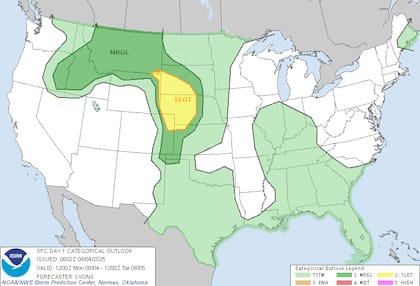 El Centro de Predicción de Tormentas (SPC) advierte sobre tormentas severas en las Llanuras con riesgo de tornados aislados, granizo de más de cinco cm y ráfagas de viento destructivas desde Wyoming hasta Dakota del Sur este lunes por la tarde noche