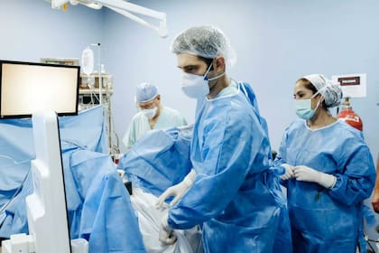 El Centro de Urología (CDU) es una institución médica pionera que abarca todas las áreas de la especialidad dedicada al tratamiento de las patologías que afectan al aparato urinario de ambos sexos, así como el aparato reproductor y sexual masculino