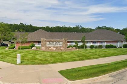 El centro Glen Oaks para pacientes con Alzheimer, donde declararon muerta a una mujer que respiraba