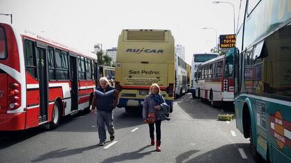 El centro porteño quedó inmovilizado por los micros con manifestantes
