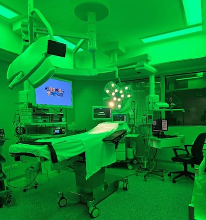 El Centro Quirúrgico del Sanatorio Finochietto está equipado con 10 quirófanos de alta complejidad.