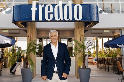 El CEO de Freddo, Raúl Mandia, acaba de anunciar que la cadena planea abrir 29 nuevas tiendas fuera del país durante 2026