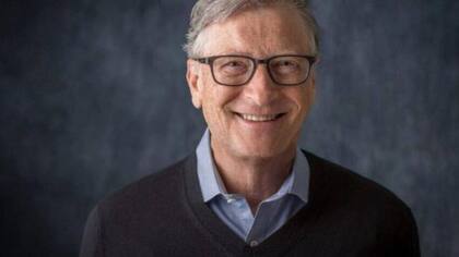 El CEO de Microsoft destacó que tiene un dispositivo de marca Samsung

Foto: EFE - Penguin Random House Bill Gates