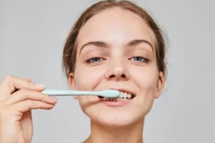 El cepillado de dientes es fundamental para su cuidado (Foto Pexels)