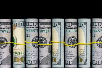 El cepo cambiario, instituido desde 2011 para impedir la huida del dinero hacia el dólar y levantado para las personas en 2024, también fue una medida regresiva e injusta para los más pobres