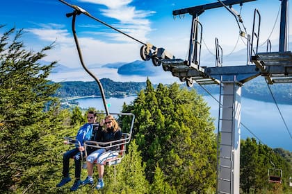El Cerro Catedral ofrecerá el Tour Naturaleza, con ascenso por telecabina y una silla que llega a la cumbre.