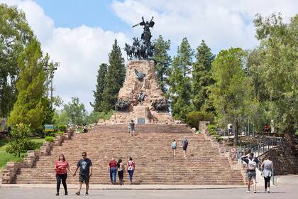 El Cerro de la Gloria, uno de los monumentos más destacados de Mendoza