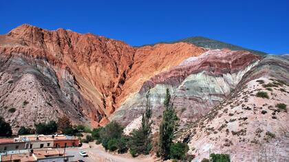 El Cerro de los Siete Colores en Purmamarca es un punto emblemático de la Quebrada de Humahuaca.
