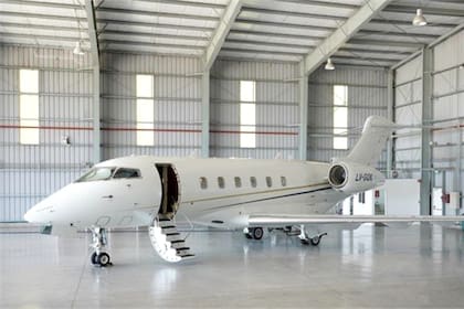 El Challenger 300 vuela con el número de matrícula LV-GOK fue construido en 2008