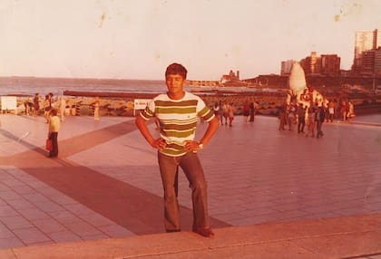 El Chango Batata en la rambla de Mar del Plata