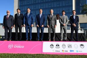 El chaqueño Leandro Zdero, en el centro, encabeza la reunión de gobernadores de El Litoral