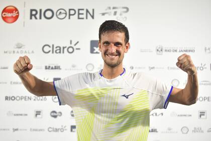 El checo Vit Kopriva buscará dar el batacazo ante el argentino Tomás Etcheverry, que llega envalentonado