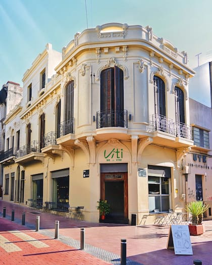 El chef Facundo Connio soñó mucho tiempo con la esquina donde finalmente logró montar Viti