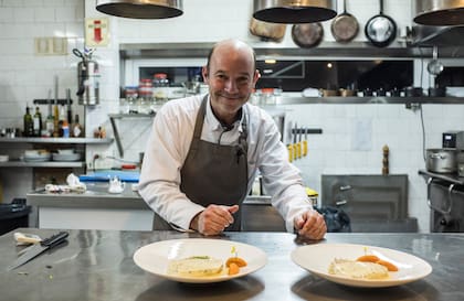 El chef francés Emmanuel Herbin comanda Chez Manu.