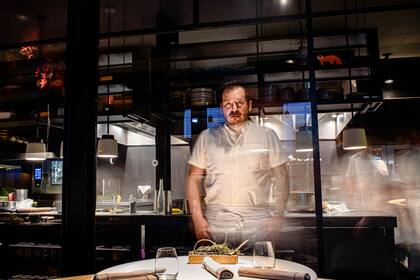 El chef Gonzalo Aramburu, de Aramburu, uno de los restaurante más mencionados como posible candidato a figurar en la Guía Michelin