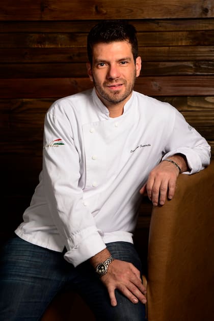 El chef Leonardo Fumarola, fundador de L’adesso Ristorante, fue distinguido con el título de Cavaliere de la Orden de la Stella d’Italia