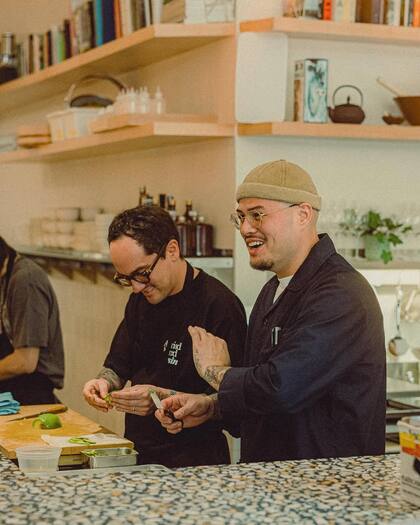 El chef Nando Chang es el creador de Itamae Ao, el restaurante de comida fusión peruana-japonesa que se destacó este 2025 en la Guía Michelin