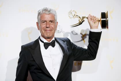 El chef y crítico gastronómico ganó cinco Emmys por sus ciclos televisivos 