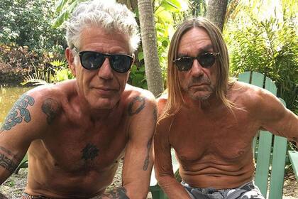 El chef y el músico Iggy Pop, uno de sus grandes amigos