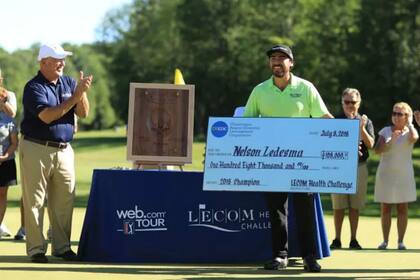 El cheque para Ledesma por haber triunfado en el Web.Com