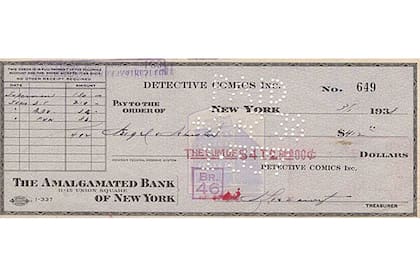 El cheque por 130 dólares de DC Comics (aún conocida como "Detective Comics") que recibieron Shuster y Siegel a cambio de los derechos del personaje