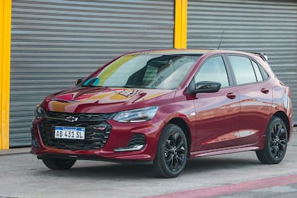 El Chevrolet Onix, al igual que otros autos compactos, no está diseñado para remolcar casas rodantes debido a su estructura liviana y limitada capacidad de arrastre