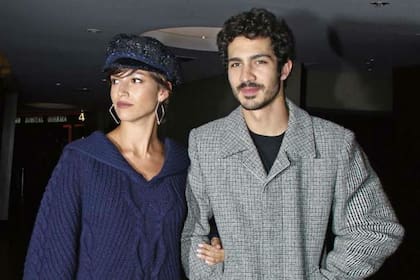 El Chino, acompañado de su novia, la actriz española Úrsula Corberó