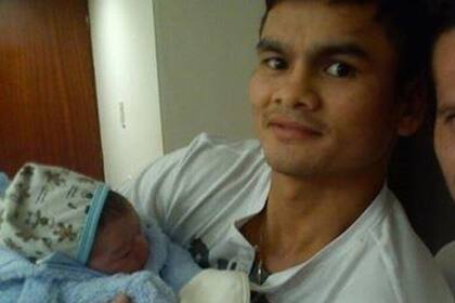 El Chino Maidana junto a su hija Emilia