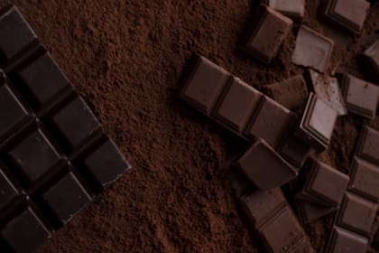 El chocolate despierta más deseo que otros alimentos por su textura, grasa y dulzor, no por su valor nutricional