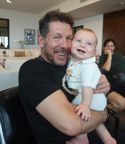 El Cholo Simeone junto a Faustino