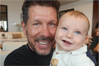 El Cholo viajó a Buenos Aires y compartió la postal familiar más tierna junto a su nieto Faustino