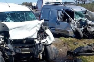 Tres muertos en un particular choque frontal en la autopista Rosario-Santa Fe