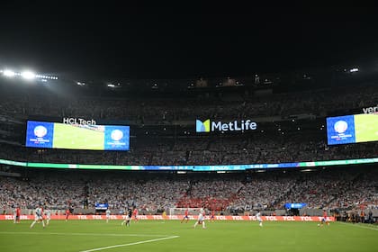 El choque entre Chile y Argentina en el Metlife Stadium fue uno de los encuentros con más público de la Copa. (Photo by Stephen Nadler/ISI Photos/Getty Images)