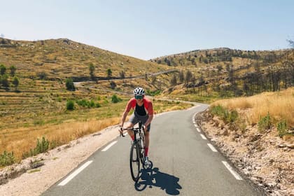 El ciclismo es una actividad física entretenida para incorporar a la rutina