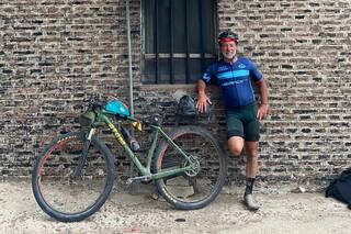 La conmovedora historia del infatigable ciclista que lucha contra el mal de Parkinson