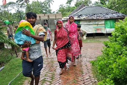 El ciclón Amphan alcanzó vientos de más de 260 kilómetros por hora en la región fronteriza de India y Bangladesh