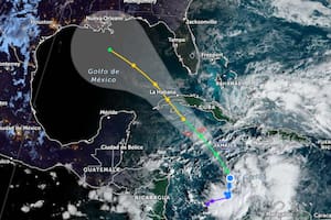 El ciclón tropical 18 se localiza cerca de Jamaica y podría convertirse en el huracán Rafael en las próximas horas