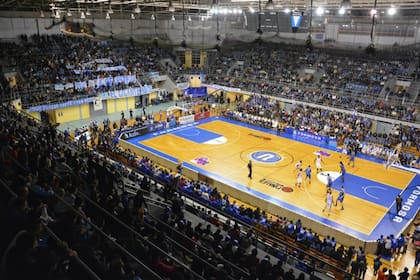 El Cicuentenario de Formosa vivió una de sus noches más importantes en doce años de vida