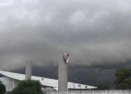 El cielo cubierto en la ciudad de Buenos Aires